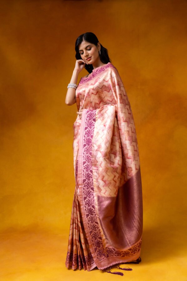 Peach Cotton Digital print Saree With Unstitched Blouse - Image 3