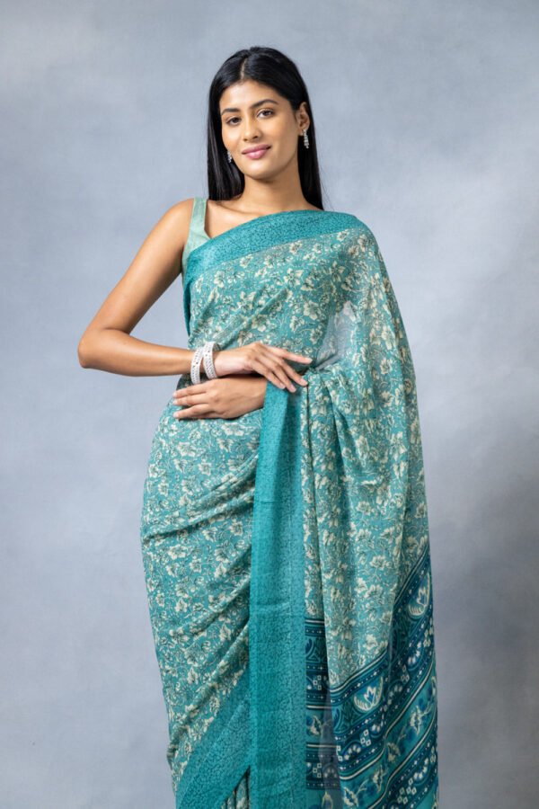 Mint Green Georgette Floral Print Saree With Unstitched Blouse - Image 2