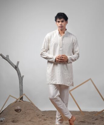 Men's Off White Viscose Embroidery Kurta