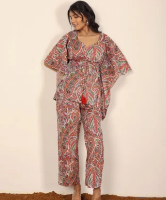 Chic Multicolor Geometric Cotton Co-ord Set with Tie-Up Crop Top