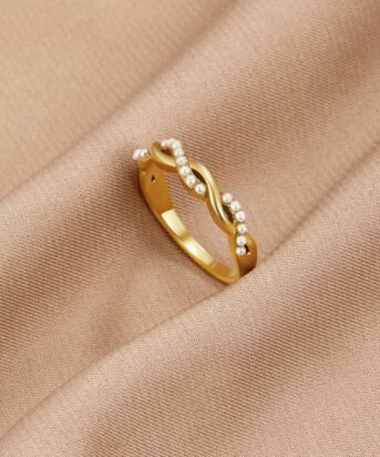 Bella Twist Pearl Ring