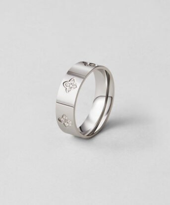 Silver Crystal Clover Band Ring