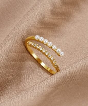 ?Wrap Me? Pearl & Crystal Ring
